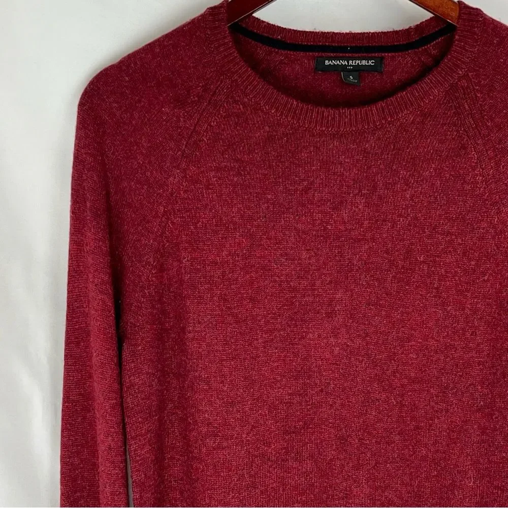 Banana‎ Republic Crew Sweater